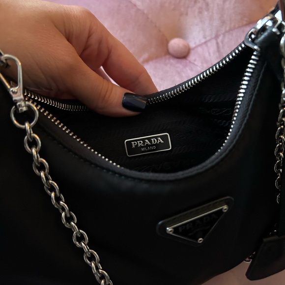 Prada Re-Edition 2005 Shoulder nylon bag - Picture 3 of 5